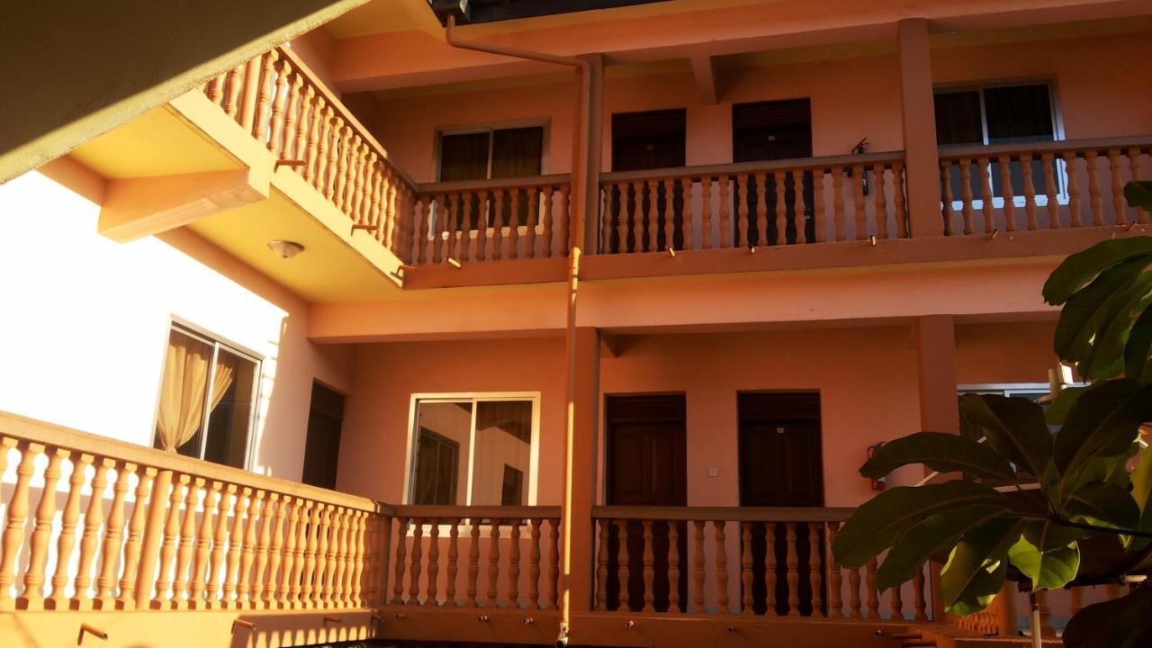 DaysInn Hotel Lira Exterior foto