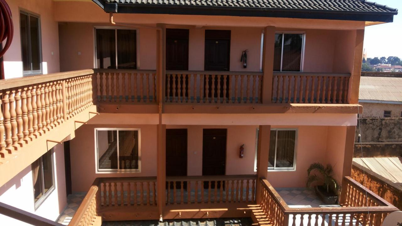DaysInn Hotel Lira Exterior foto