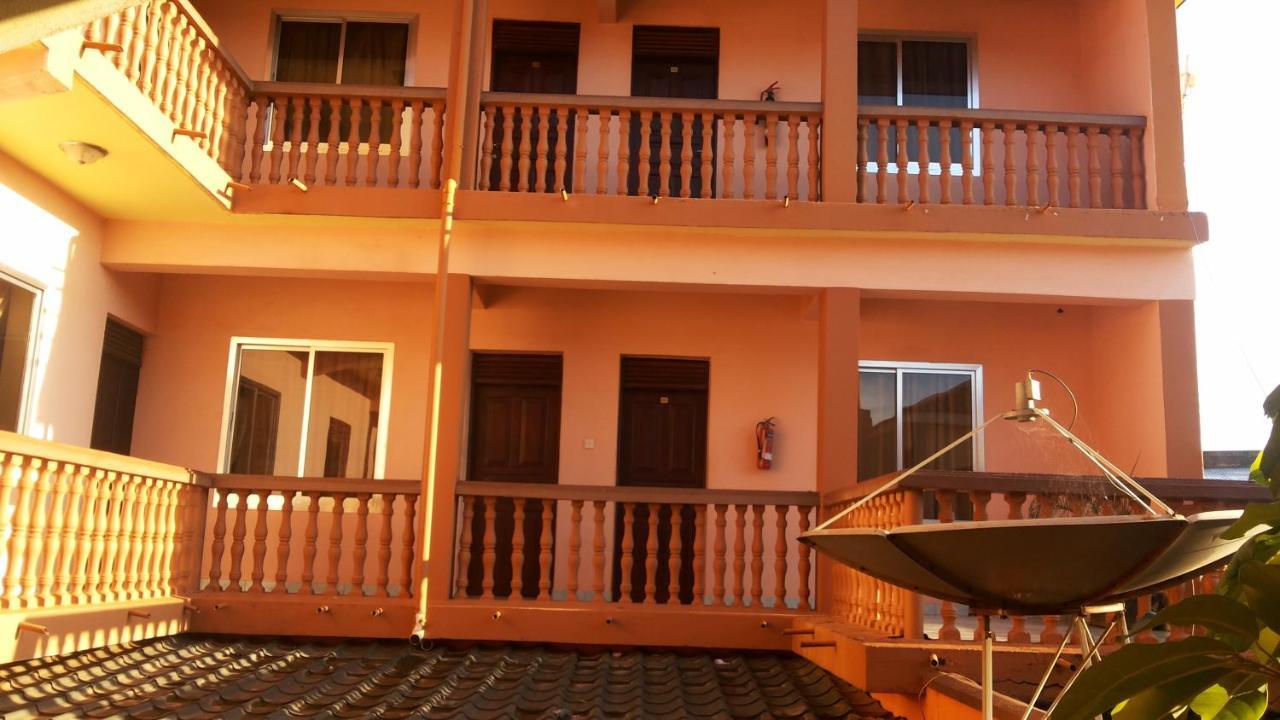 DaysInn Hotel Lira Exterior foto